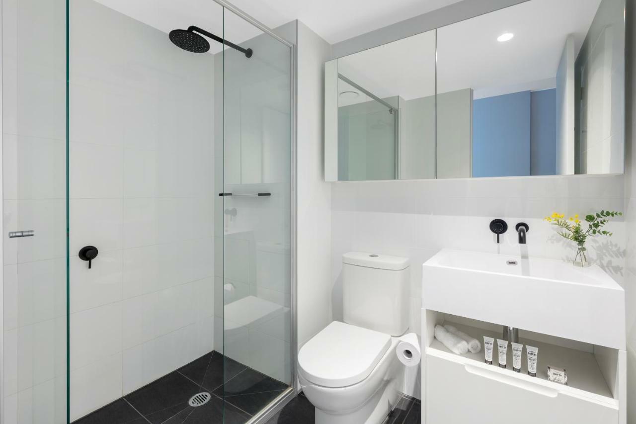Imagine Lighthouse Aparthotel Мелбърн Стая снимка